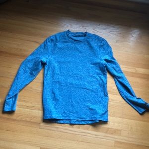 Lululemon blue longsleeve shirt size medium.